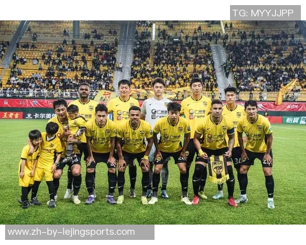 广州足球队球星盘点：从本土天才到外援巨星的辉煌历程